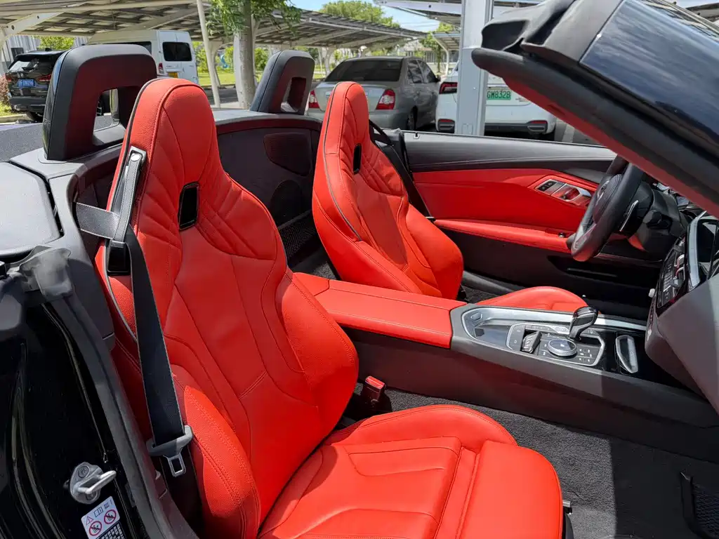 BMW Z4 2022 — фото 11
