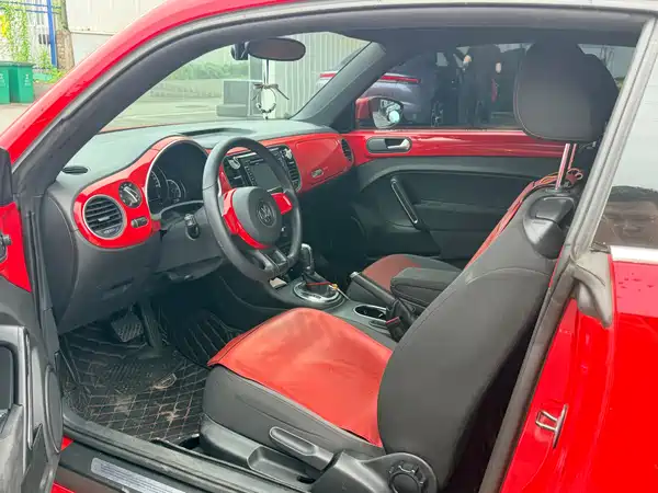Volkswagen Beetle 2014