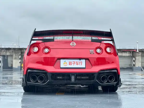 Nissan GT-R 2012