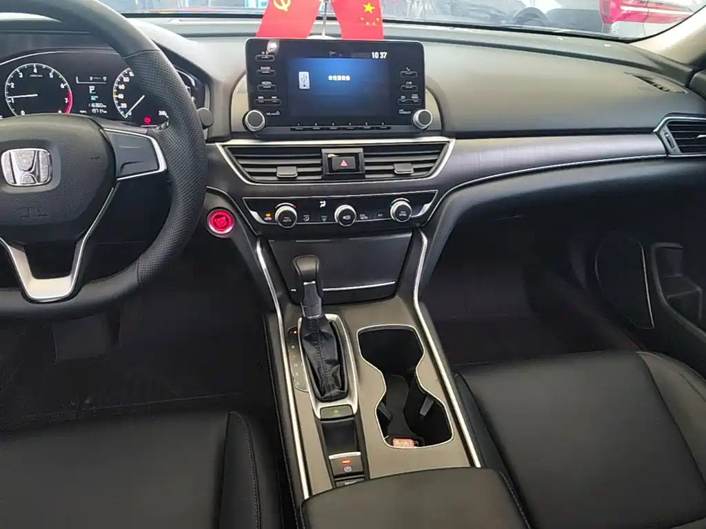 Honda Accord 2020 — фото 13