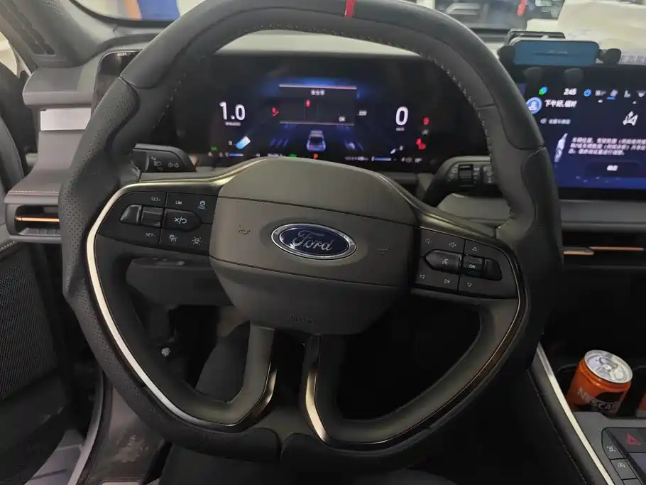 Ford Edge 2023 — фото 15