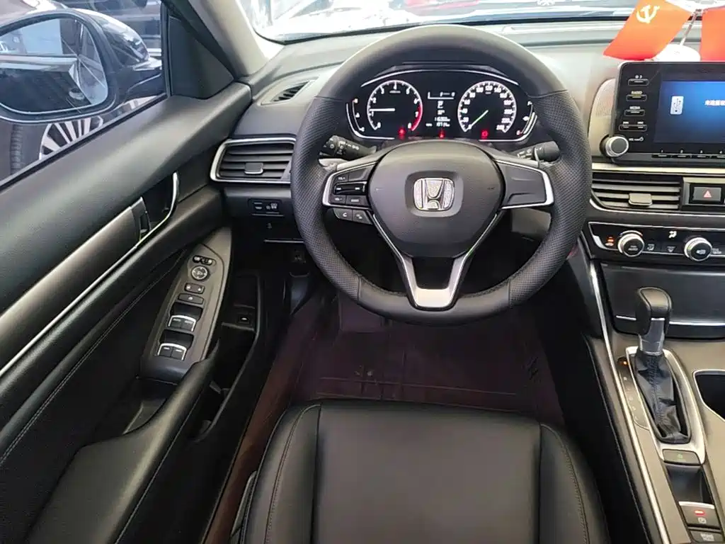 Honda Accord 2020 — фото 11