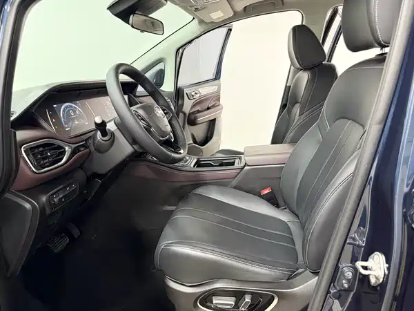 GAC Trumpchi M6 2021
