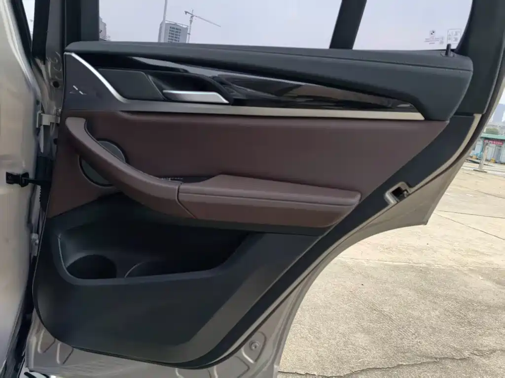 BMW X3 2018 — фото 19
