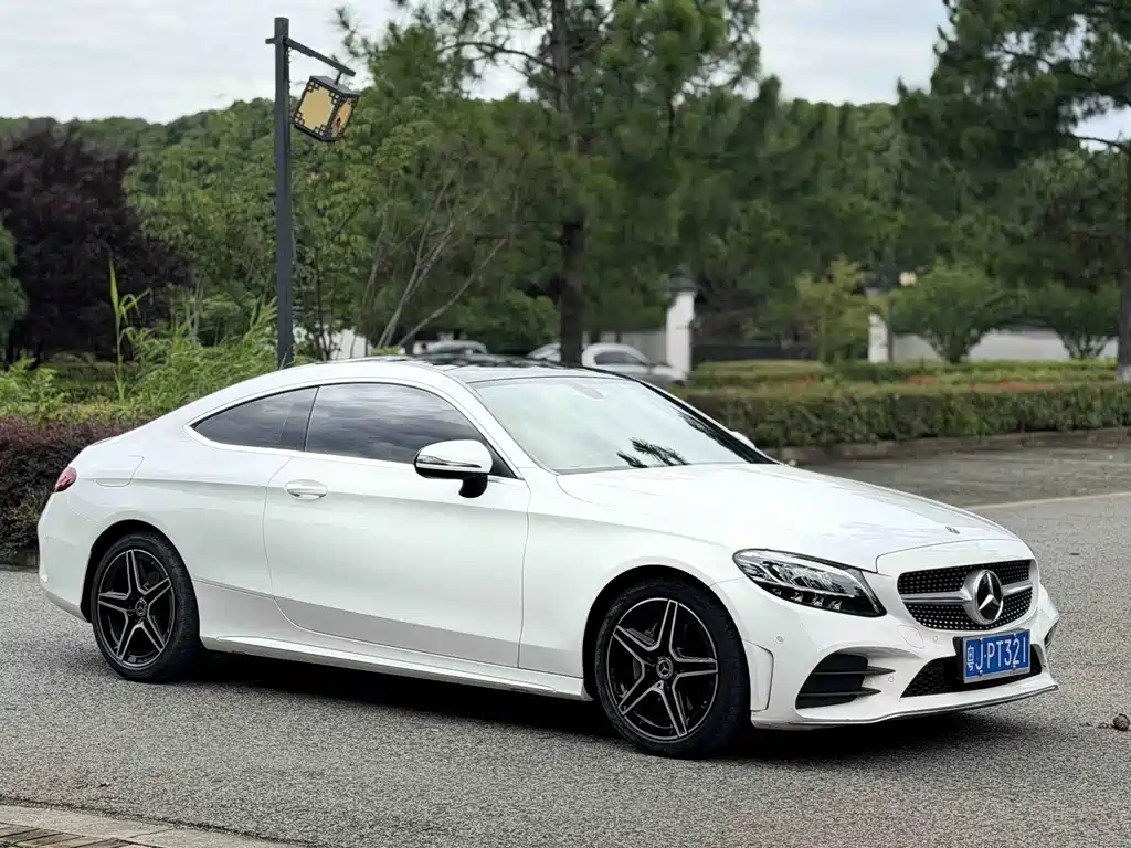 Mercedes-Benz C-Class 2020