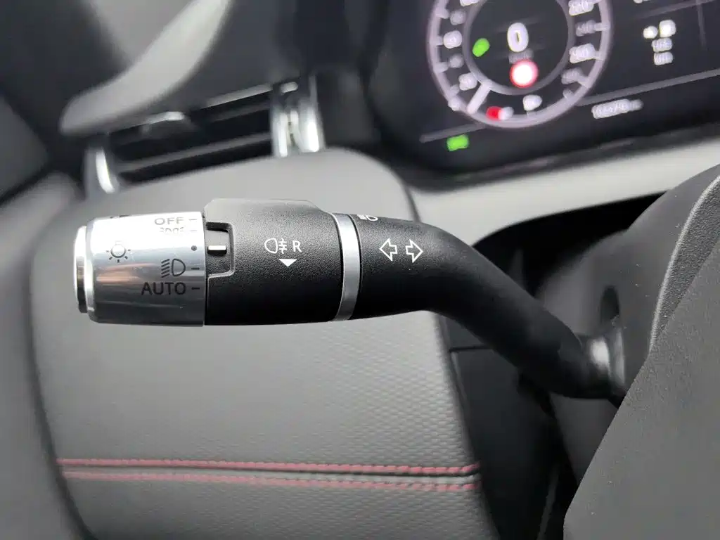 Land Rover Discovery Sport 2021 — фото 21