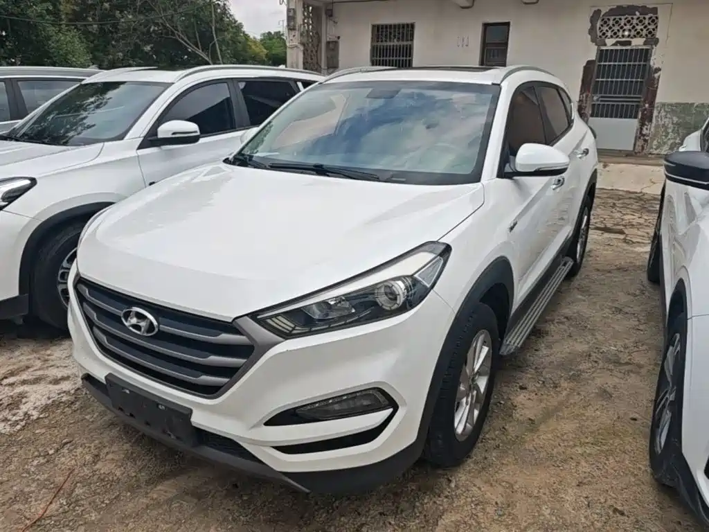 Hyundai Tucson 2017 — фото 1