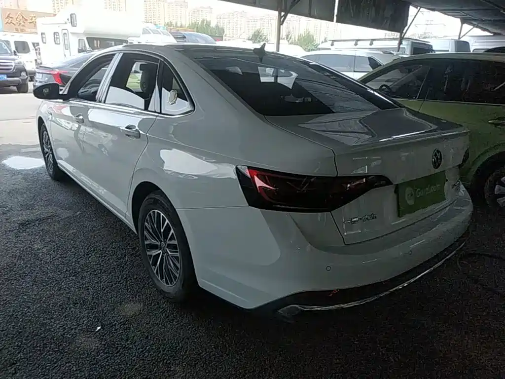 Volkswagen Sagitar 2024