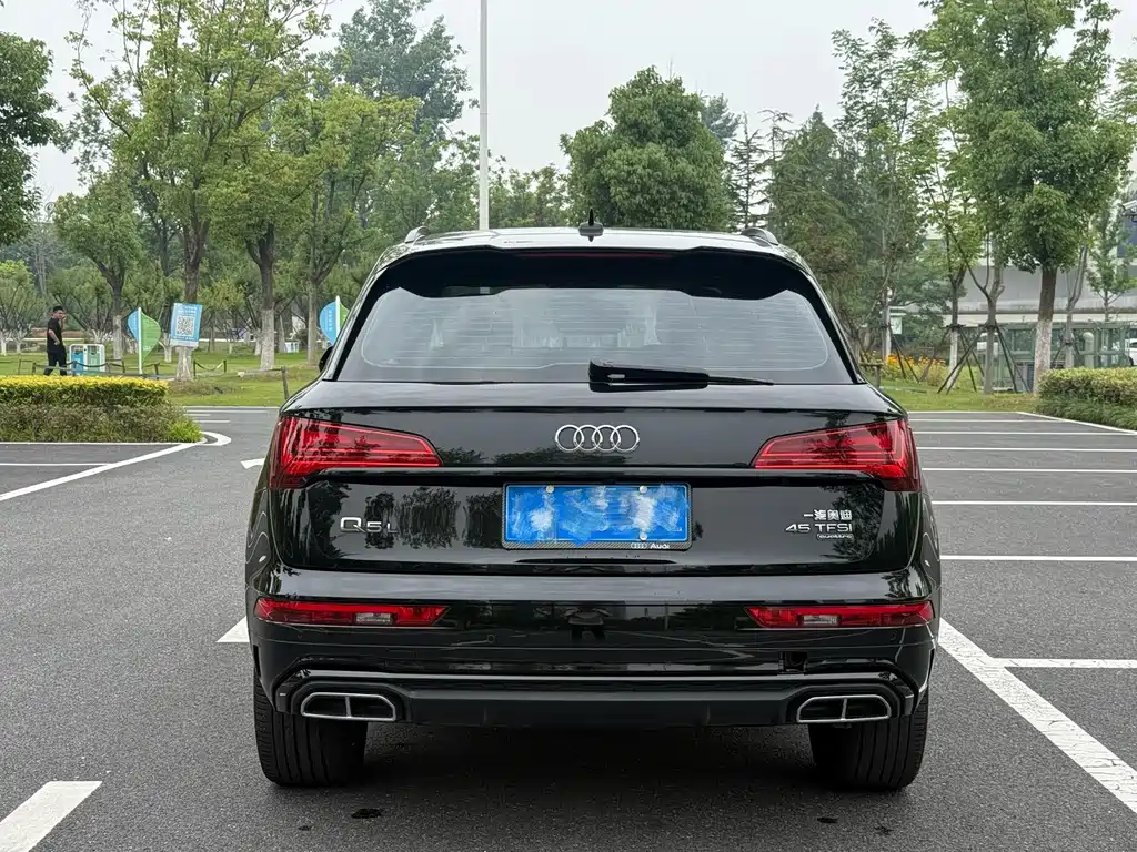 Audi Q5L 2025 — фото 5