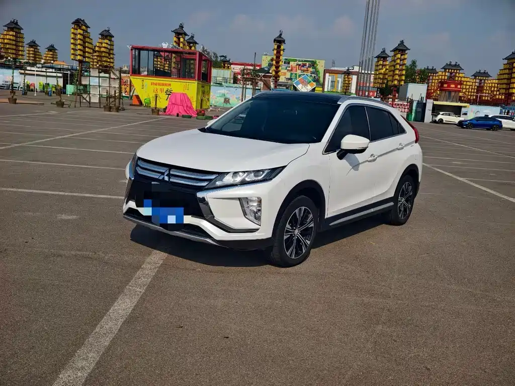 Mitsubishi Eclipse Cross 2022 — фото 2