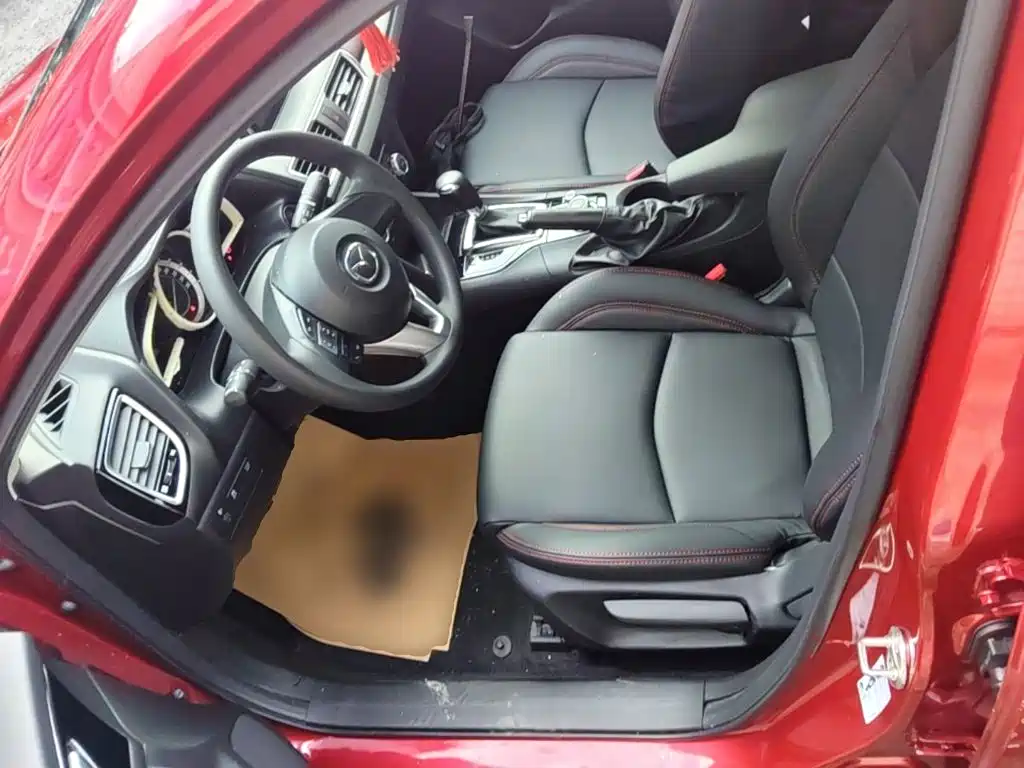Mazda 3 Axela 2015 — фото 15