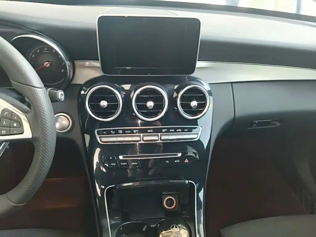Mercedes-Benz C-Class 2018 — фото 13