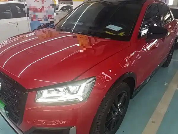 Audi Q2L 2020
