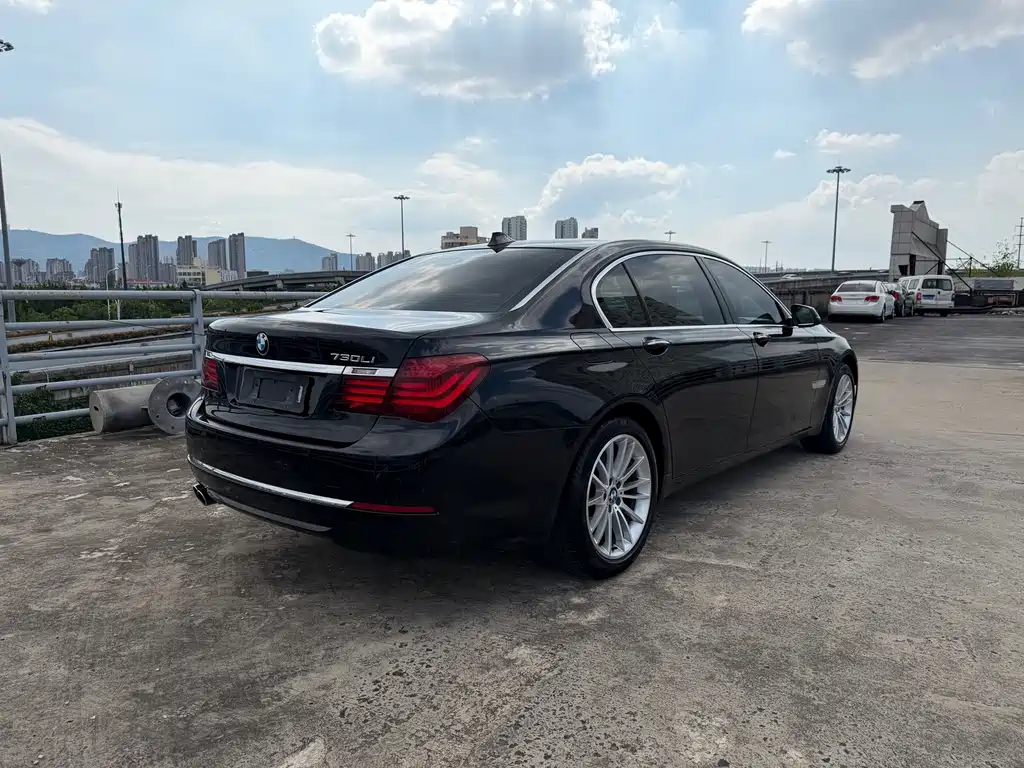 BMW 7 Series 2015 — фото 5