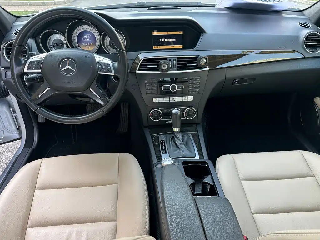 Mercedes-Benz C-Class 2012 — фото 10
