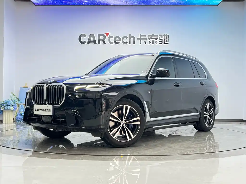 BMW X7 2023 — фото 1