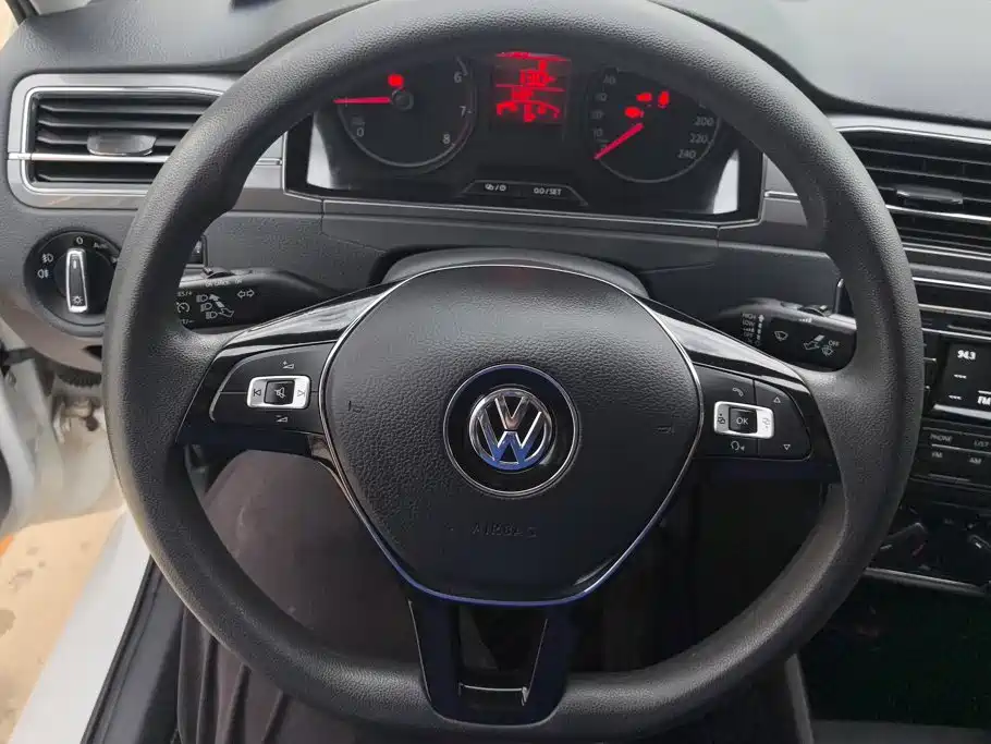 Volkswagen Santana 2016 — фото 15