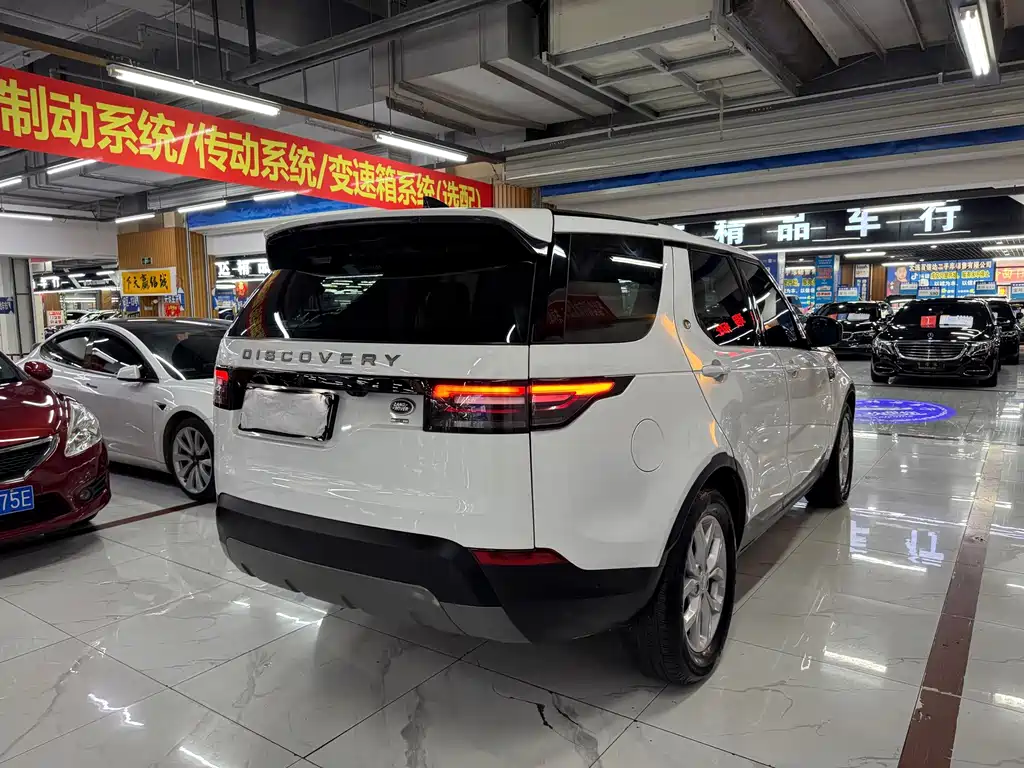 Land Rover Discovery 2019 — фото 11
