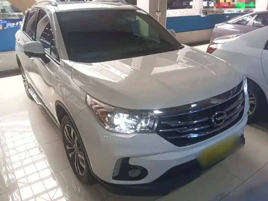 GAC Trumpchi GS4 2016 — фото 4