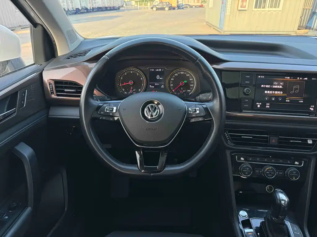 Volkswagen Tharu 2019 — фото 14
