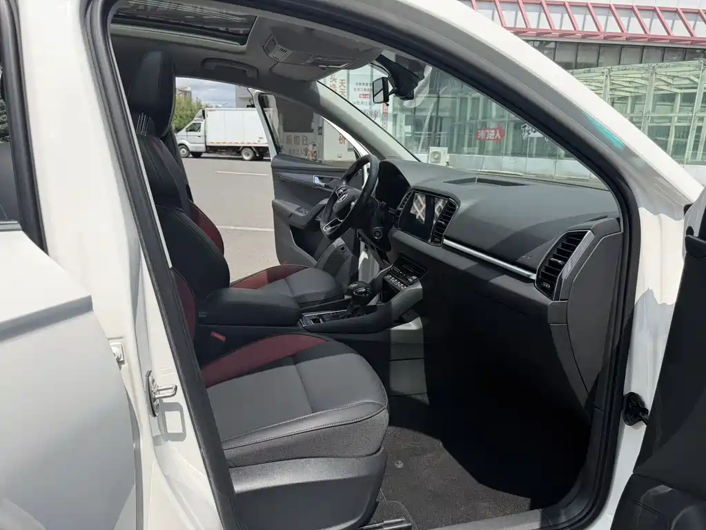 Skoda Karoq 2022 — фото 10