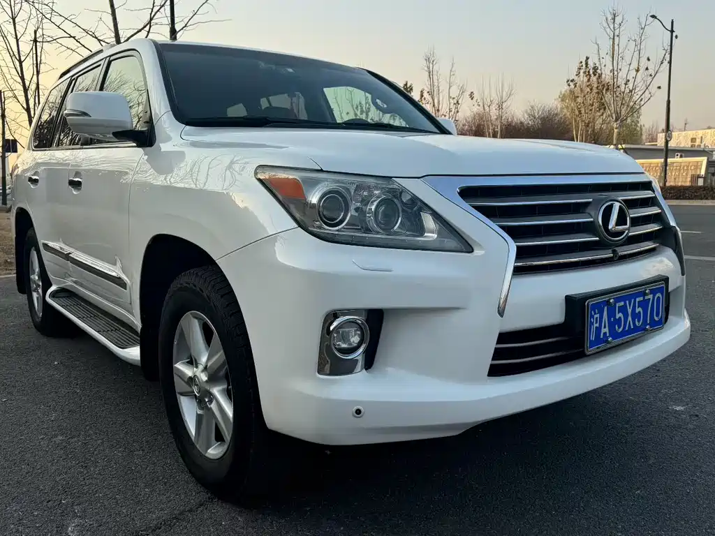 Lexus LX 2014 — фото 2