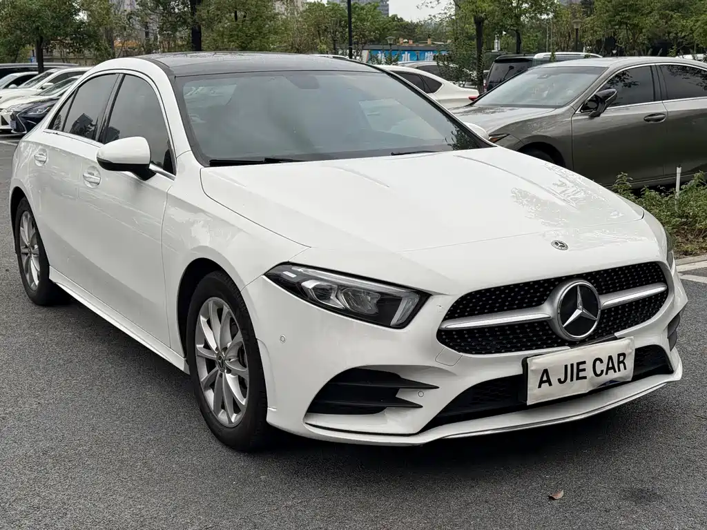 Mercedes-Benz A-Class 2021 — фото 3