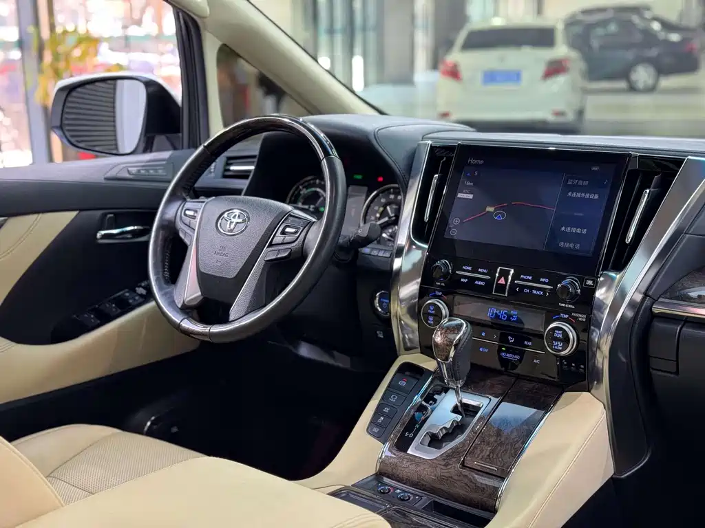 Toyota Alphard 2022 — фото 9