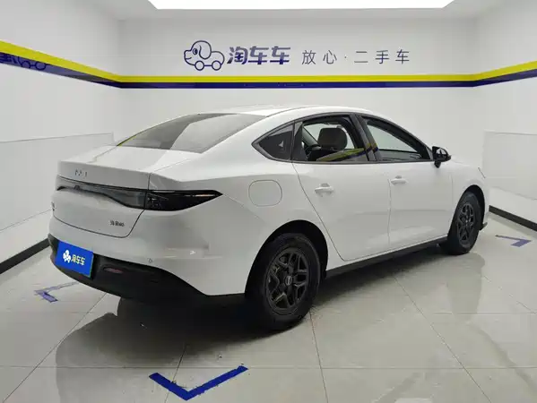 BYD Seal 05 DM-i 2025