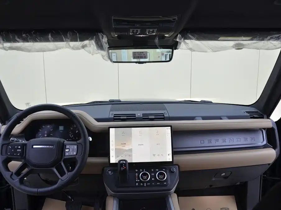 Land Rover Defender 2026 — фото 14