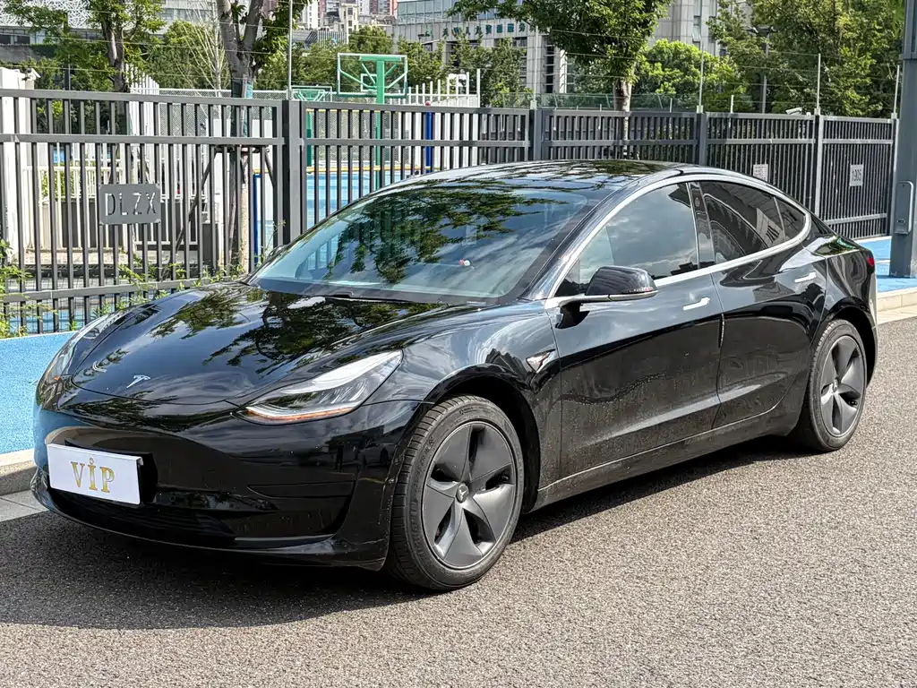 Tesla Model 3 2020 — фото 1