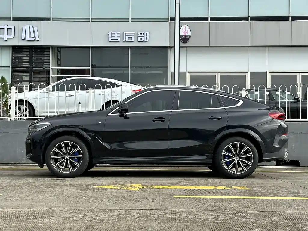BMW X6 2021 — фото 16