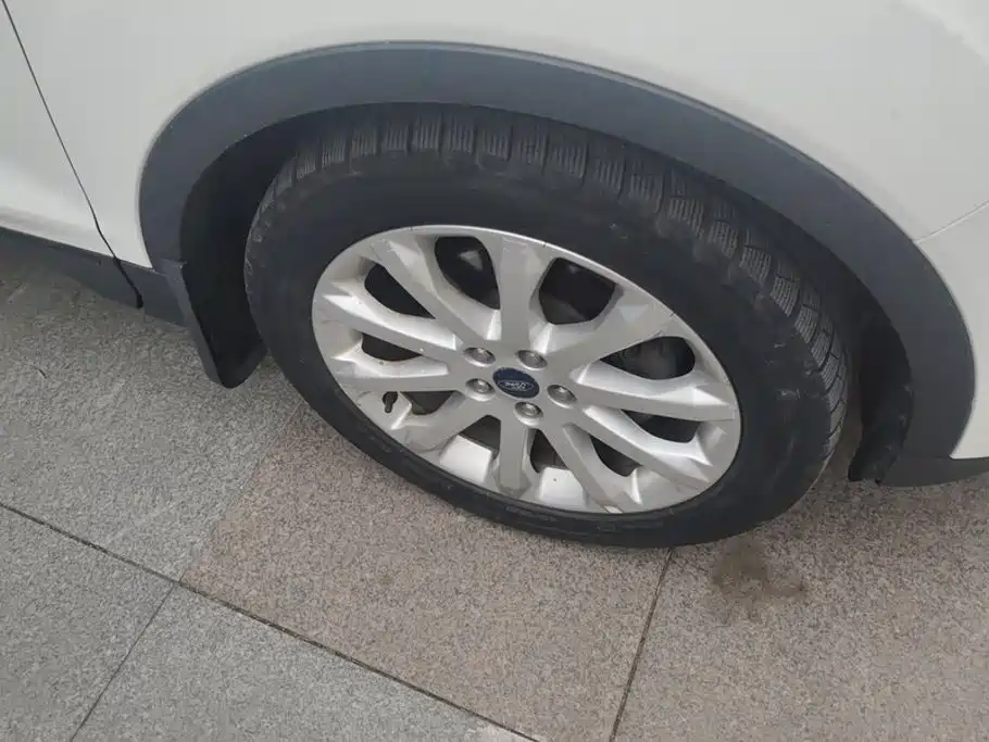 Ford Kuga 2014