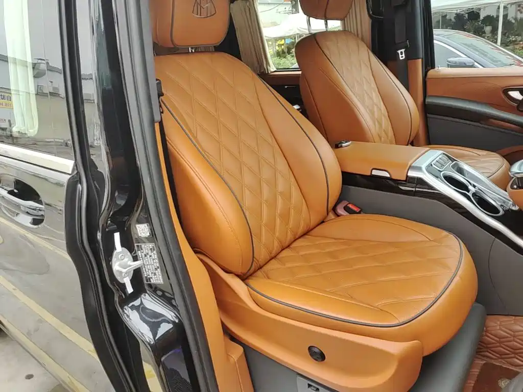 Mercedes-Benz Vito 2023 — фото 25