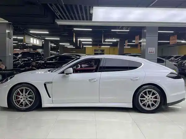 Porsche Panamera 2013