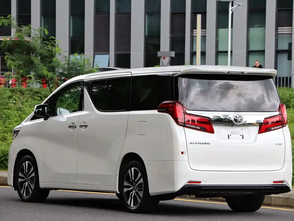 Toyota Alphard 2018