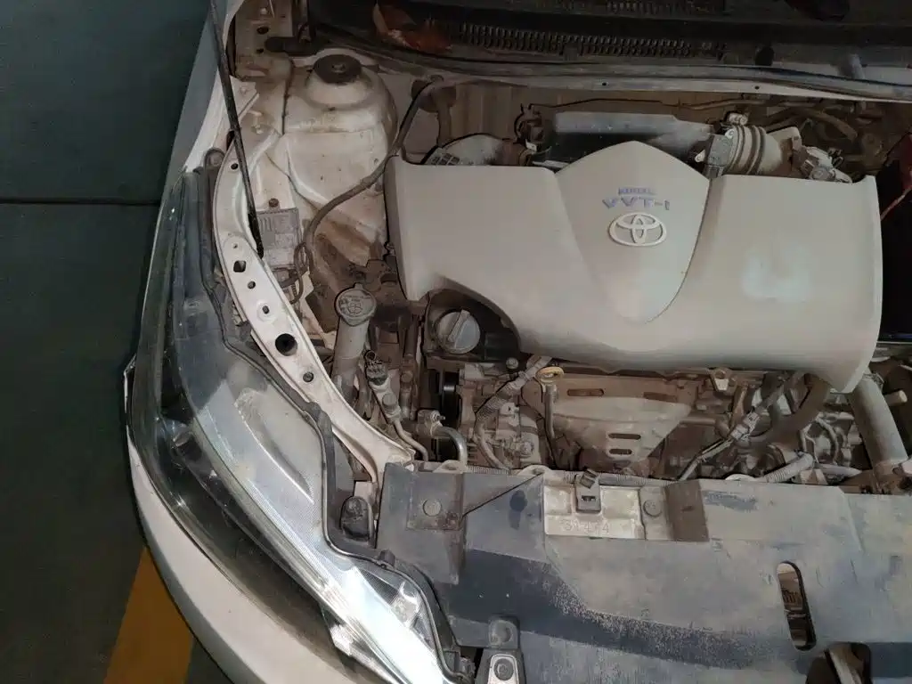 Toyota Yaris L 2015 — фото 20