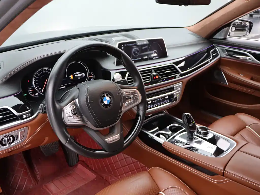 BMW 7 Series 2019 — фото 21