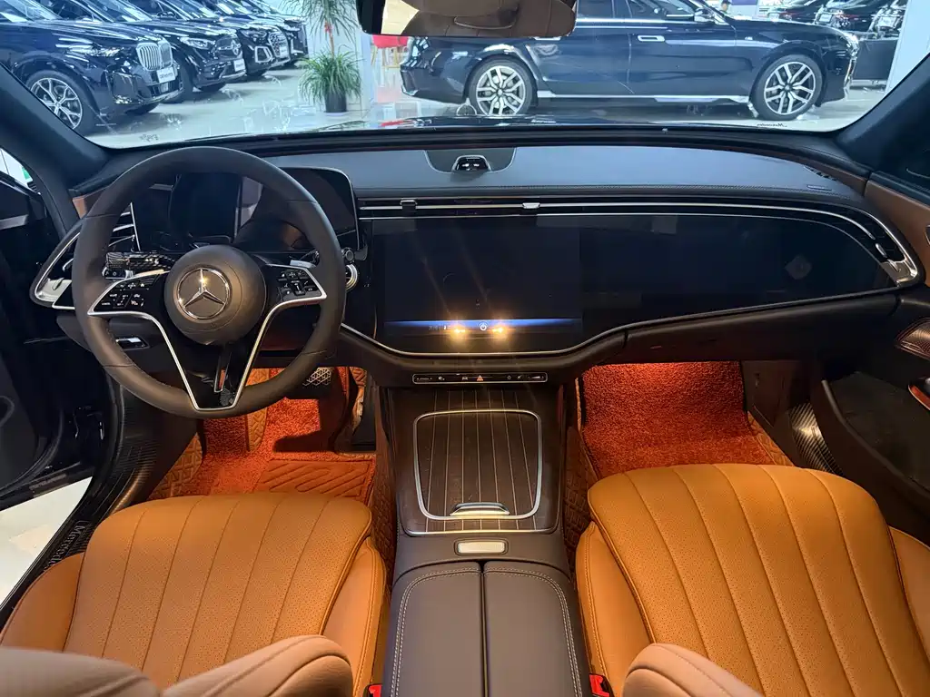 Mercedes-Benz E-Class 2025 — фото 11