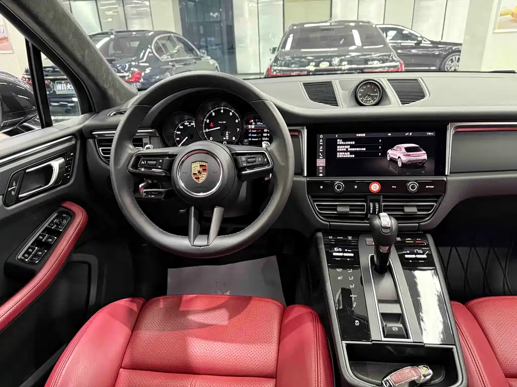 Porsche Macan 2023 — фото 16