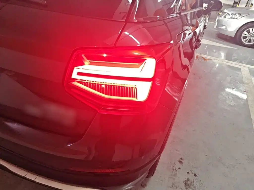 Audi Q2L 2019 — фото 8