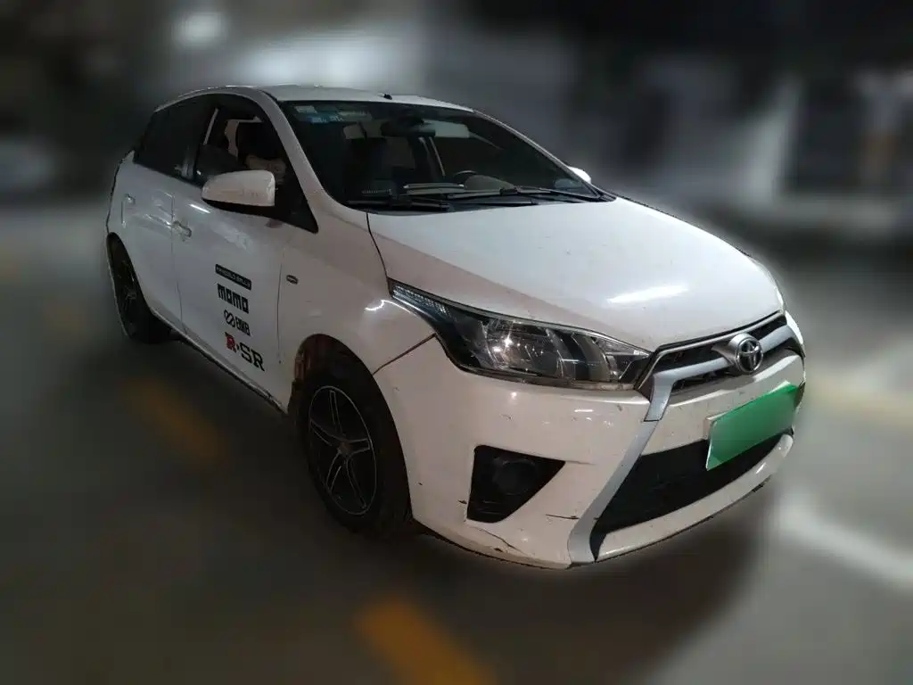 Toyota Yaris L 2015 — фото 23