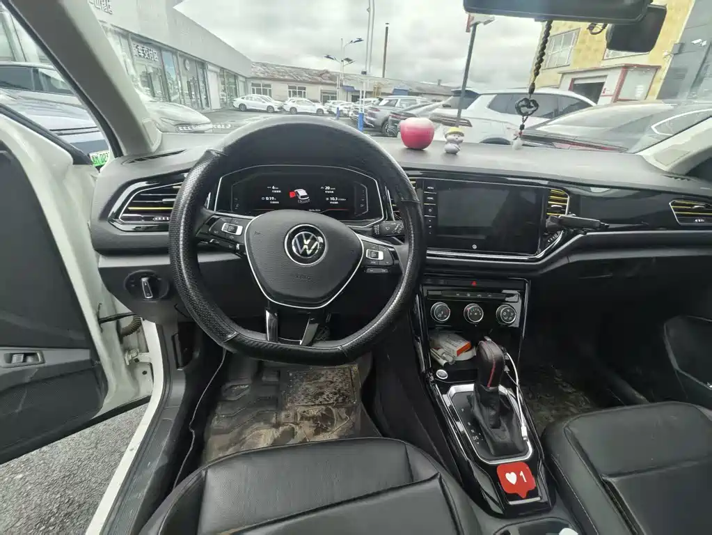 Volkswagen T-Roc 2022 — фото 4