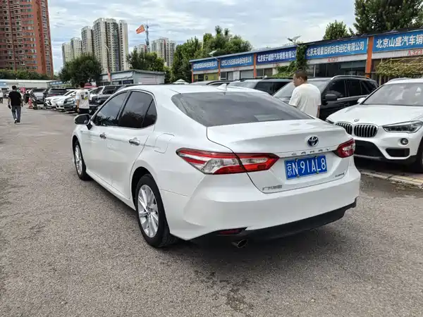 Toyota Camry 2021