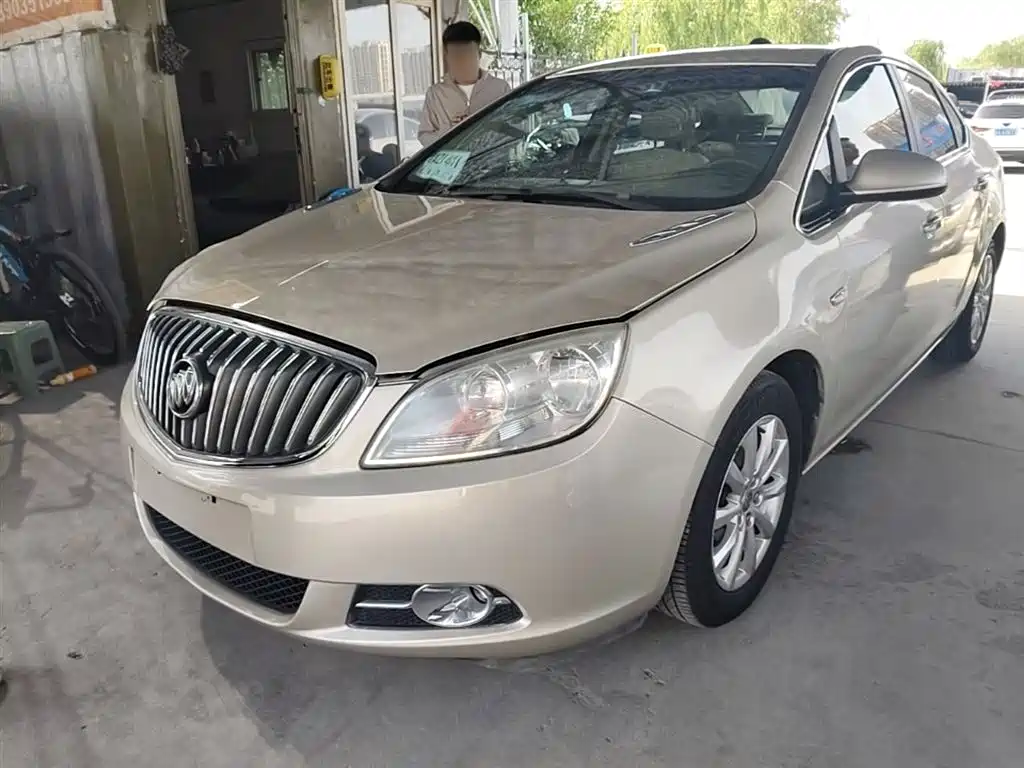 Buick Excelle 2014 — фото 1