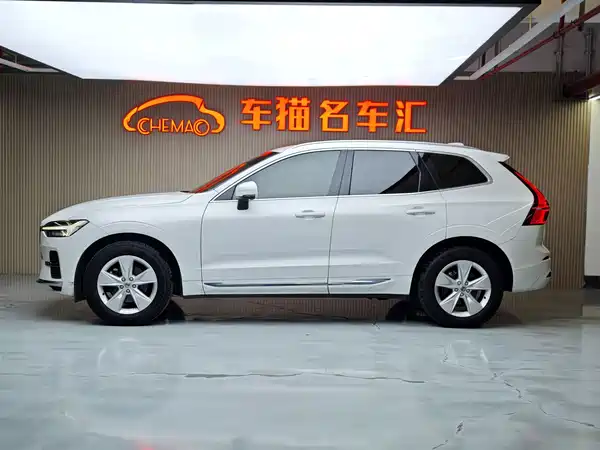 Volvo XC60 2022
