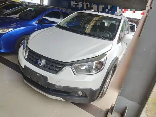 Venucia R50X 2014