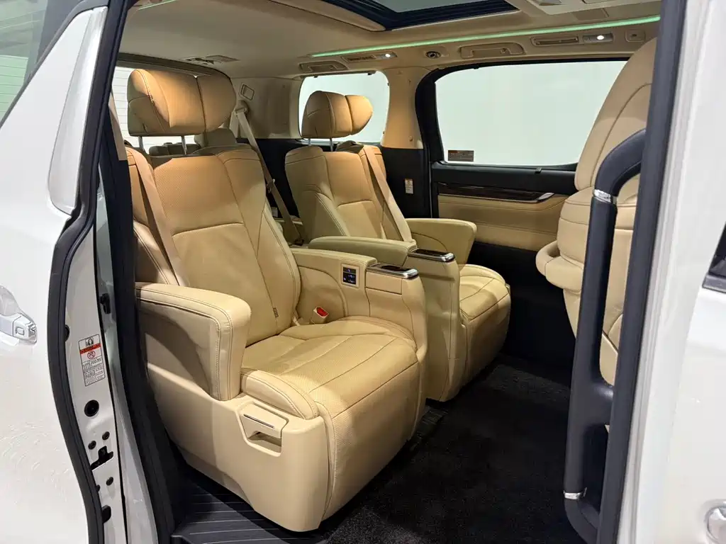 Toyota Alphard 2019 — фото 6