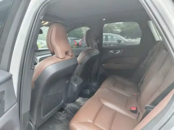 Volvo XC60 2023
