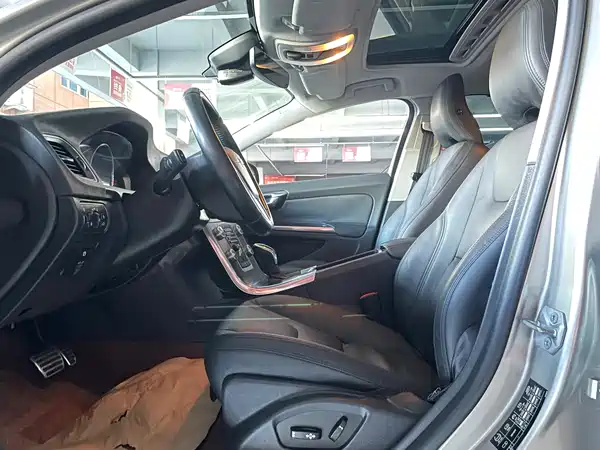 Volvo S60 2015